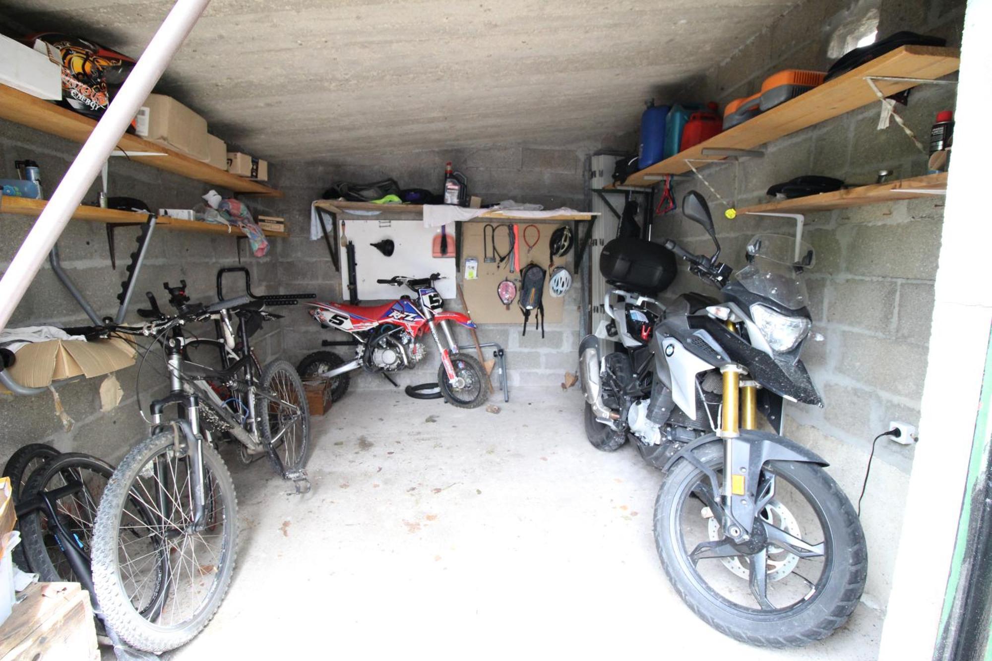3 Chambres - Tres Grand Jardin Privee - Terrasse Privee - Garage Velo Et Moto - Parking Voiture Privee Dans La Propriete - Gere Par Presta-Zen'Services Thierville-sur-Meuse Exterior photo